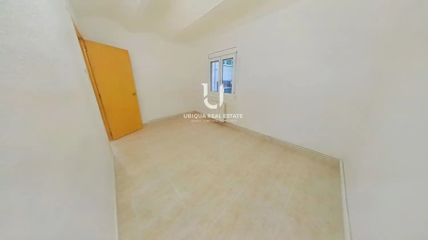Schlafzimmer von Wohnung zum Verkauf in Sant Feliu de Llobregat mit Heizung und Ofen