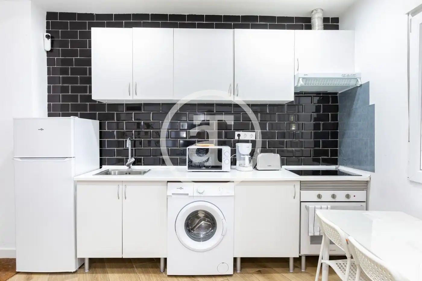 Cocina de Estudio de alquiler en Madrid con Aire acondicionado, Calefacción y Amueblado