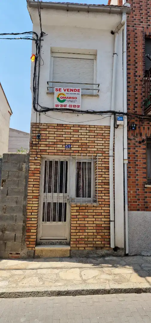 Vista exterior de Casa adosada en venda en El Tiemblo 