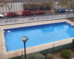 Piscina de Pis de lloguer en  Zaragoza Capital amb Aire condicionat i Terrassa