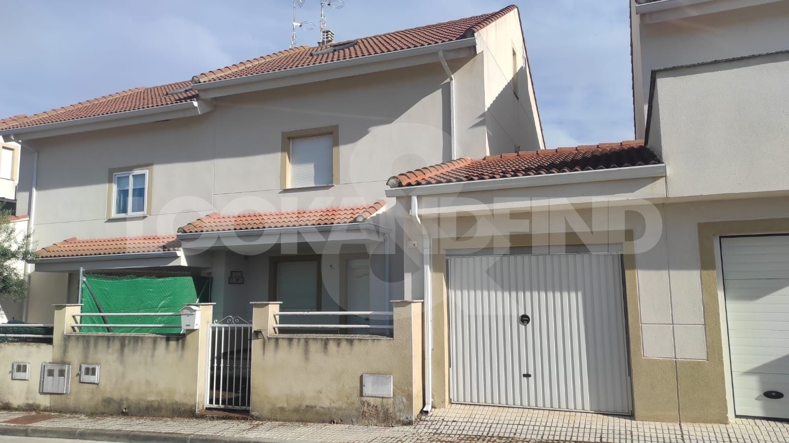 Vista exterior de Casa adosada en venda en San Cristóbal de la Cuesta amb Terrassa