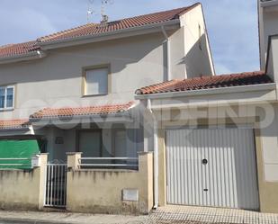 Exterior view of Single-family semi-detached for sale in San Cristóbal de la Cuesta  with Terrace