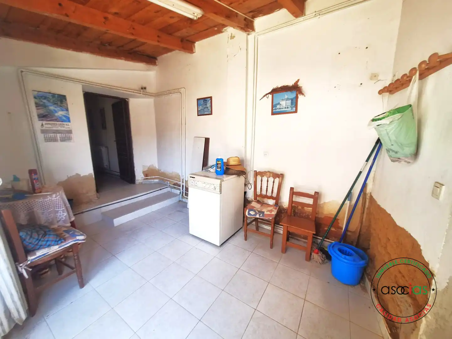 Detached homes for sale in Sahagún  with Heating, Private garden and Storage room
