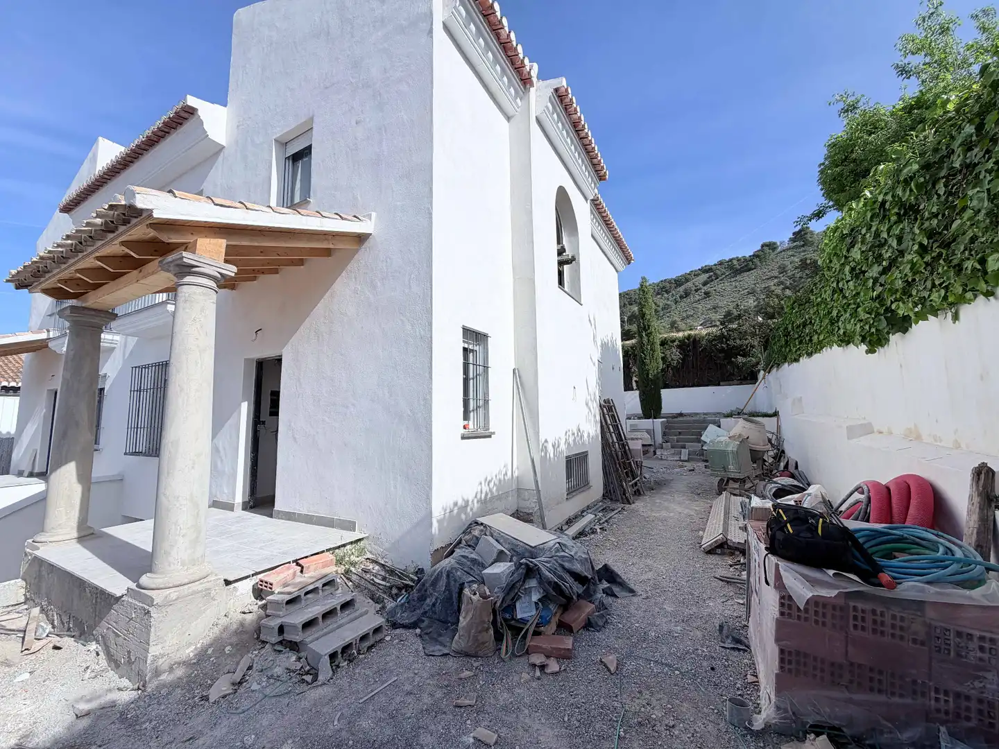 Vista exterior de Casa o xalet en venda en Padul amb Jardí privat, Piscina i Balcó