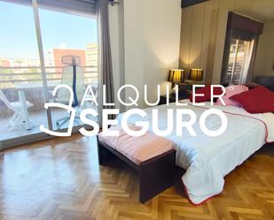 Bedroom of Flat to rent in  Valencia Capital  with Air Conditioner, Terrace and Swimming Pool