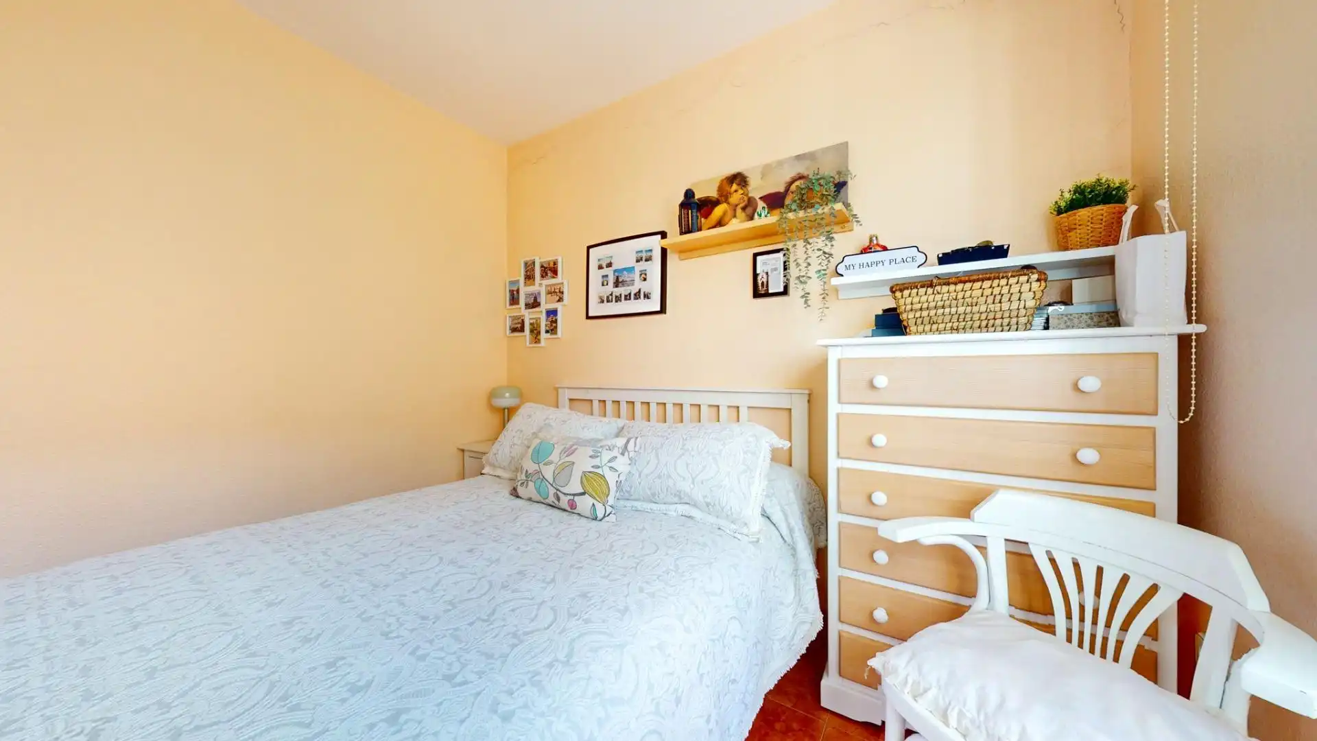 Habitación de Casa o chalet en venta en Almería