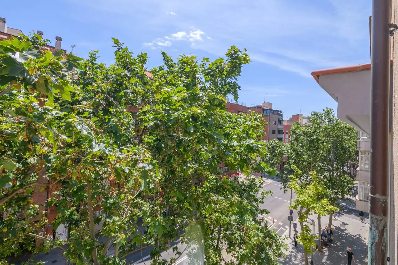 Vista exterior de Ático en venta en Barcelona con Parquet, Terraza y Trastero