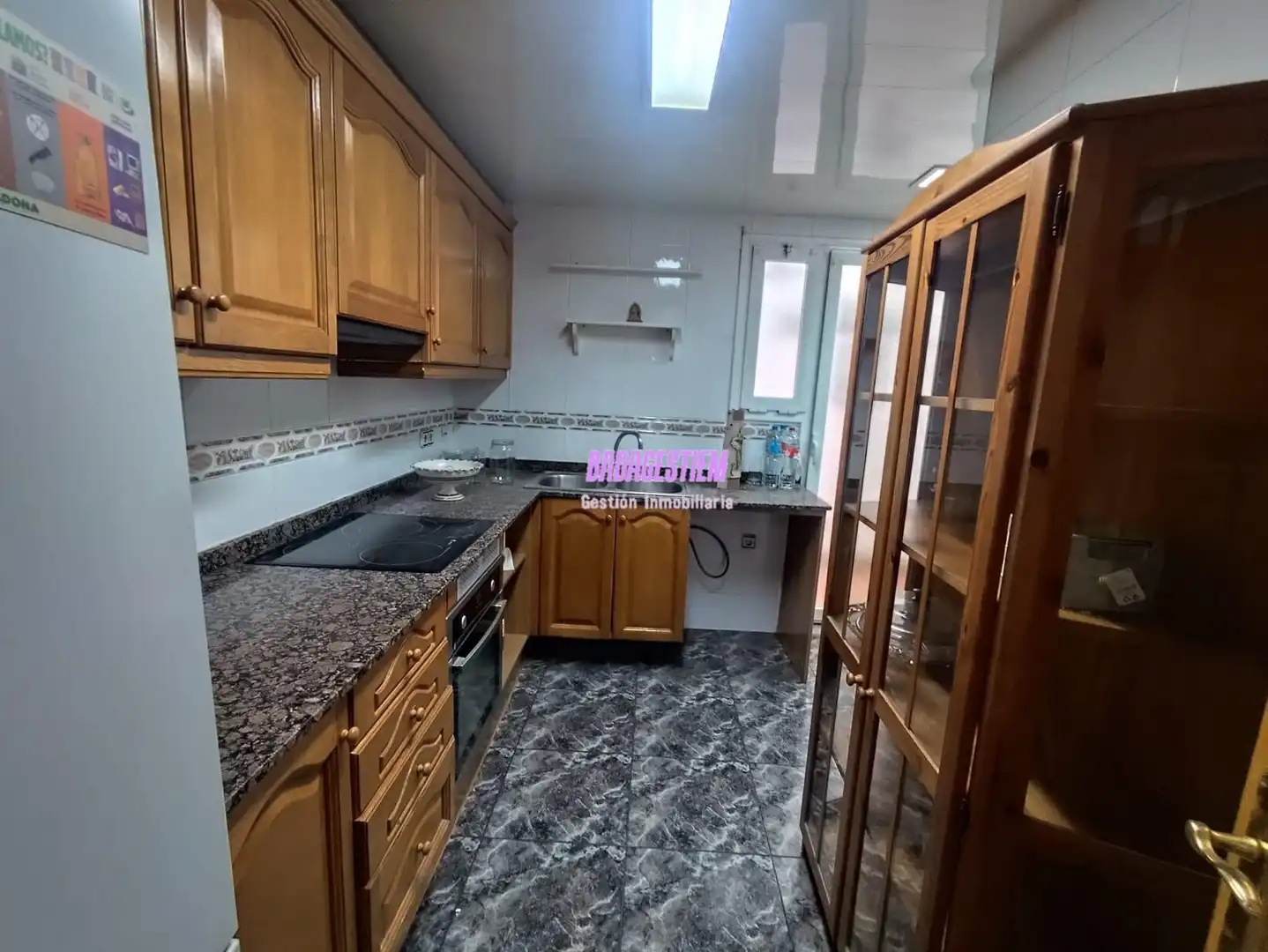 Cocina de Piso en venta en Santa Coloma de Gramenet con Calefacción, Terraza y Balcón
