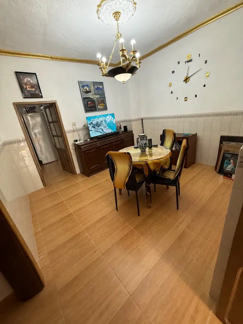 Menjador de Casa o xalet en venda en Alcalá la Real amb Jardí privat, Parquet i Terrassa