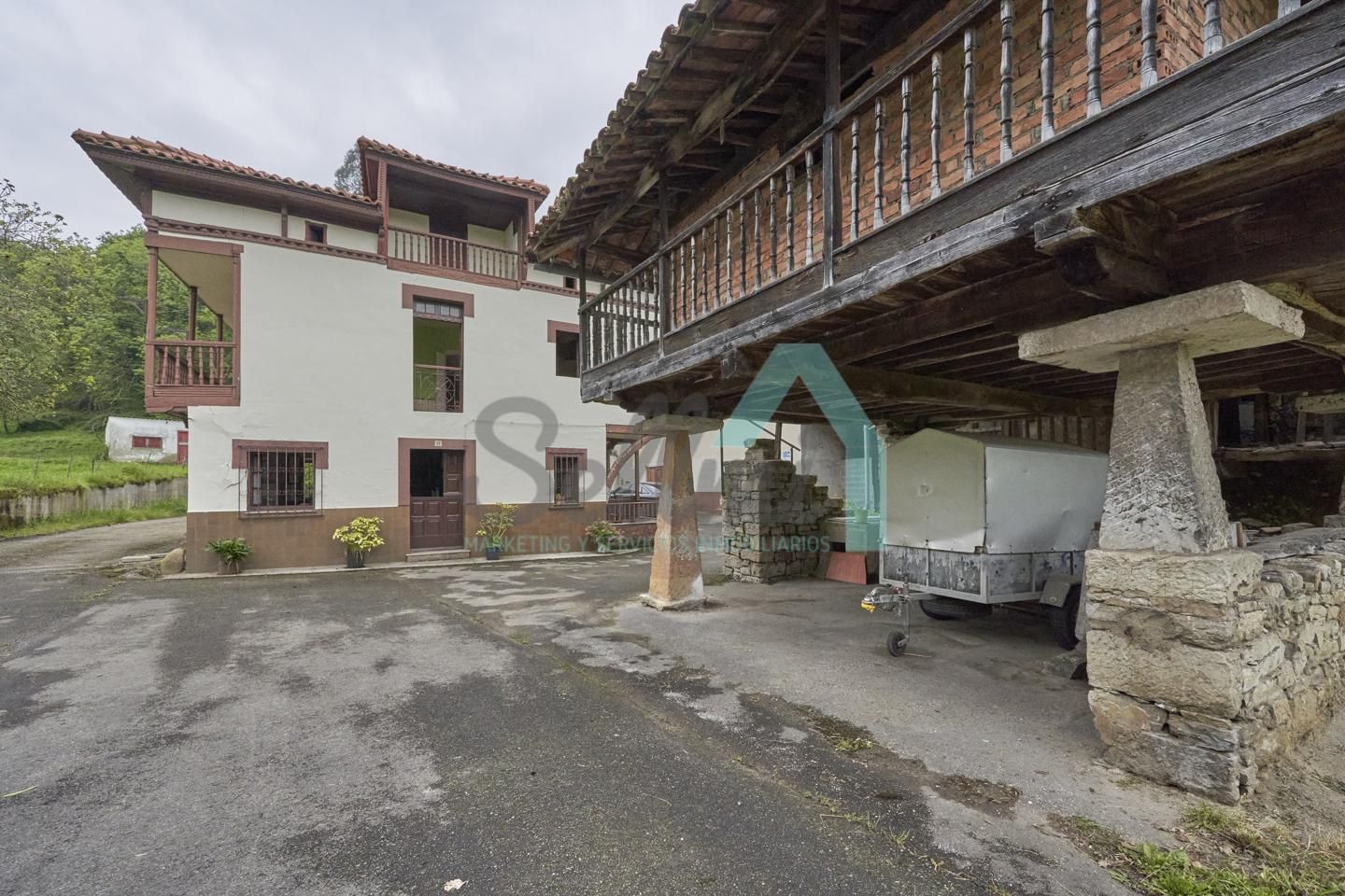 Vista exterior de Casa o xalet en venda en Ribera de Arriba amb Calefacció, Parquet i Terrassa