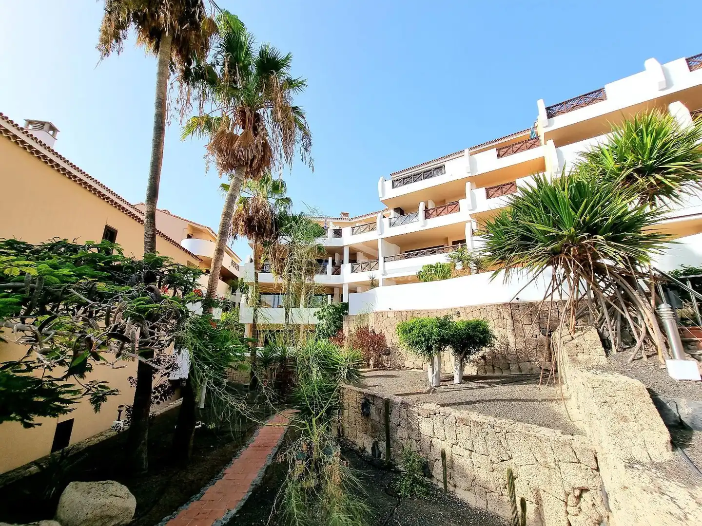 Außenansicht von Wohnung zum Verkauf in San Miguel de Abona mit Klimaanlage, Terrasse und Schwimmbad