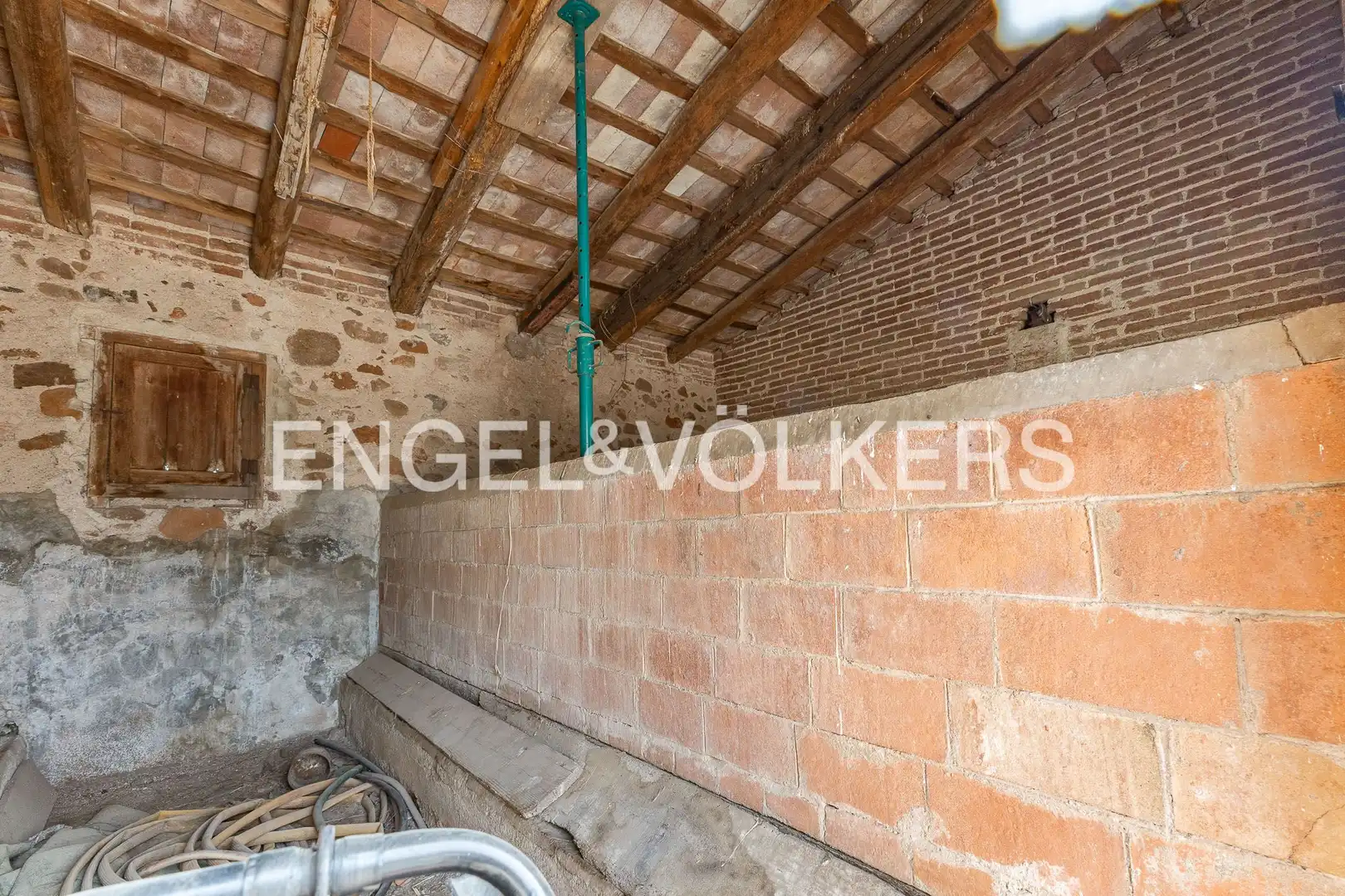 Casa rústica amb terrassa en venda a Palau-solità i Plegamans, imagen 51