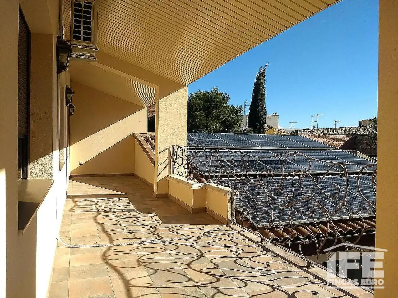 Terrassa de Casa o xalet en venda en Alagón amb Aire condicionat, Calefacció i Jardí privat