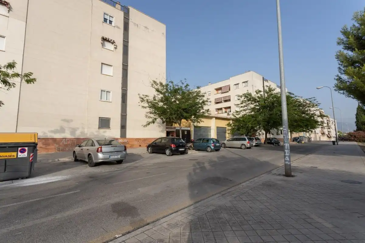 Vista exterior de Piso en venta en Granada