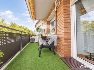 Dúplex amb balcó en venda a AV MADRID, DE