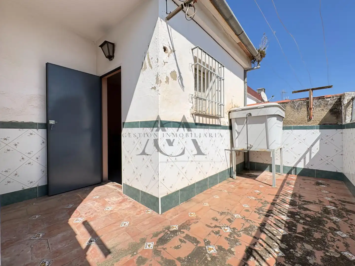 Vista exterior de Casa o chalet en venta en Lucena con Terraza