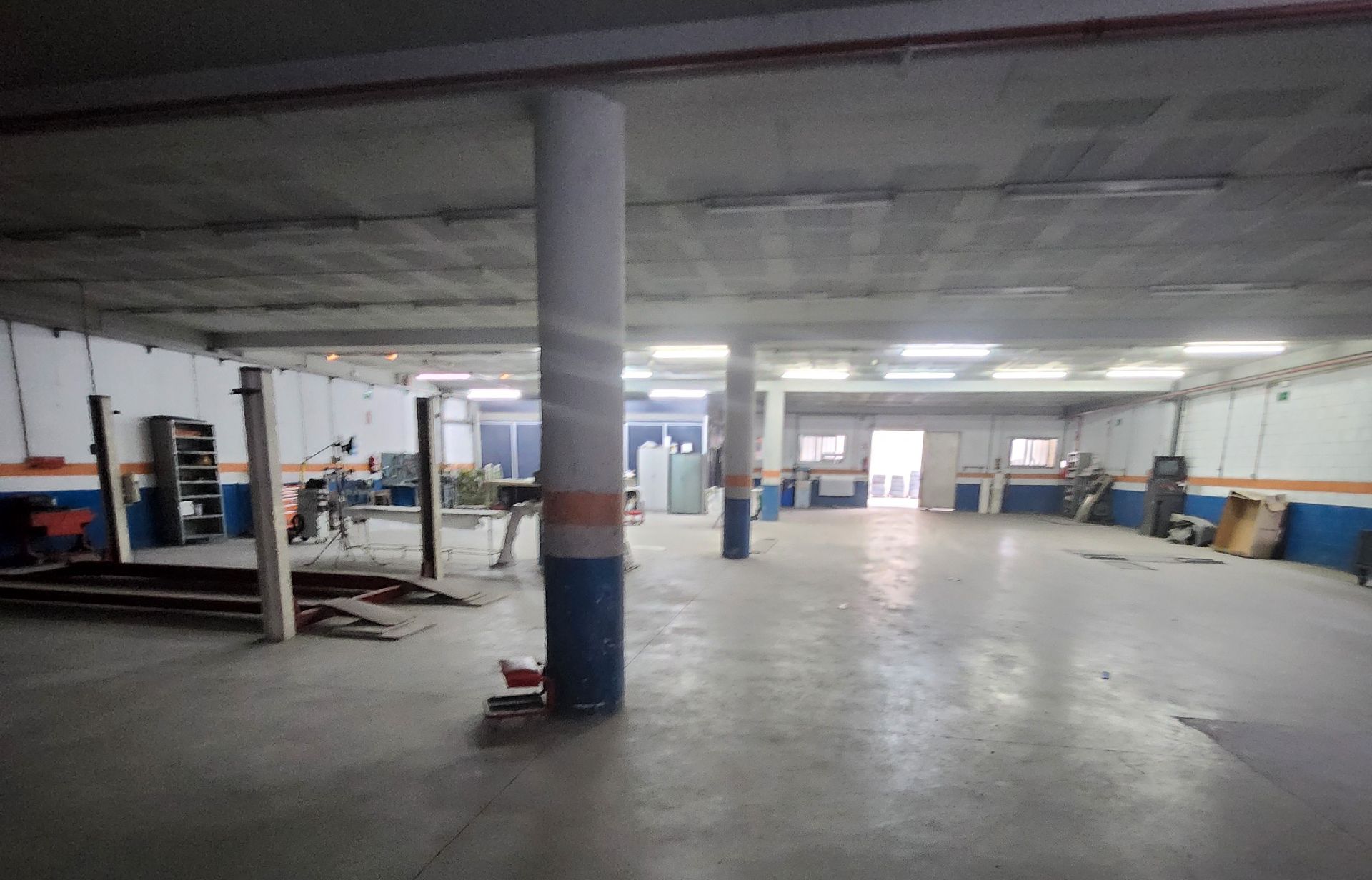 Nau industrial de lloguer a Sant Esteve Sesrovires