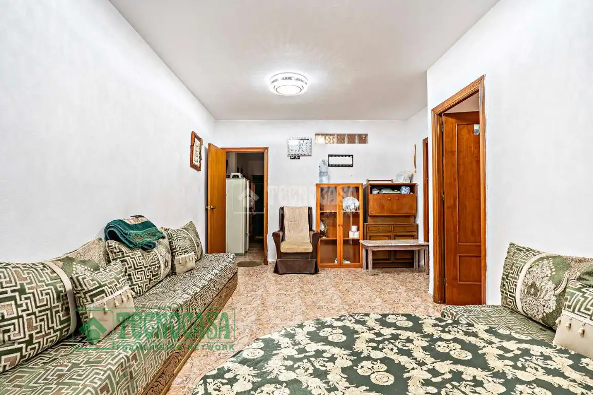 Wohnung zum Verkauf in La Mojonera mit Klimaanlage, Heizung und Terrasse