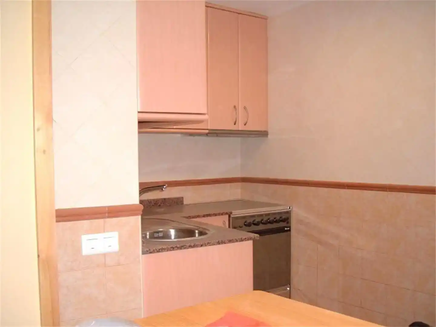 Cuina de Casa adosada en venda en Benaoján amb Aire condicionat i Balcó