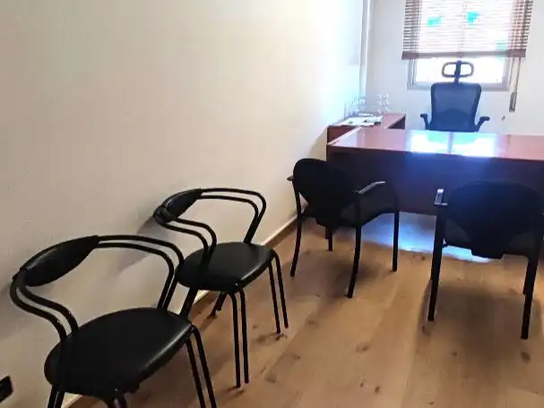 Büro zur Miete in Málaga mit Klimaanlage, Heizung und Möbliert