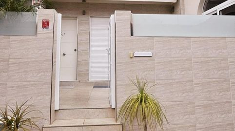 Foto 2 de Casa adosada en venta en Calle Liszt, 409, Zona Carrefour - Urbanizaciones, Torrevieja