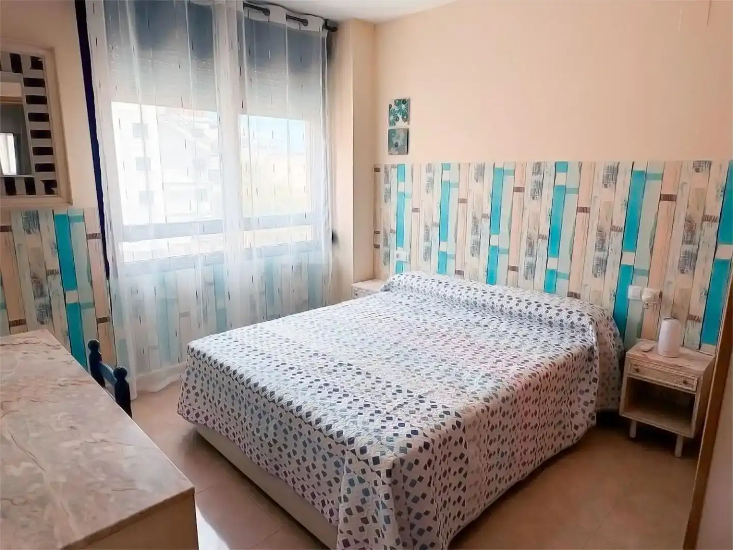 Habitación de Apartamento de alquiler en Bellreguard con Aire acondicionado, Jardín privado y Piscina