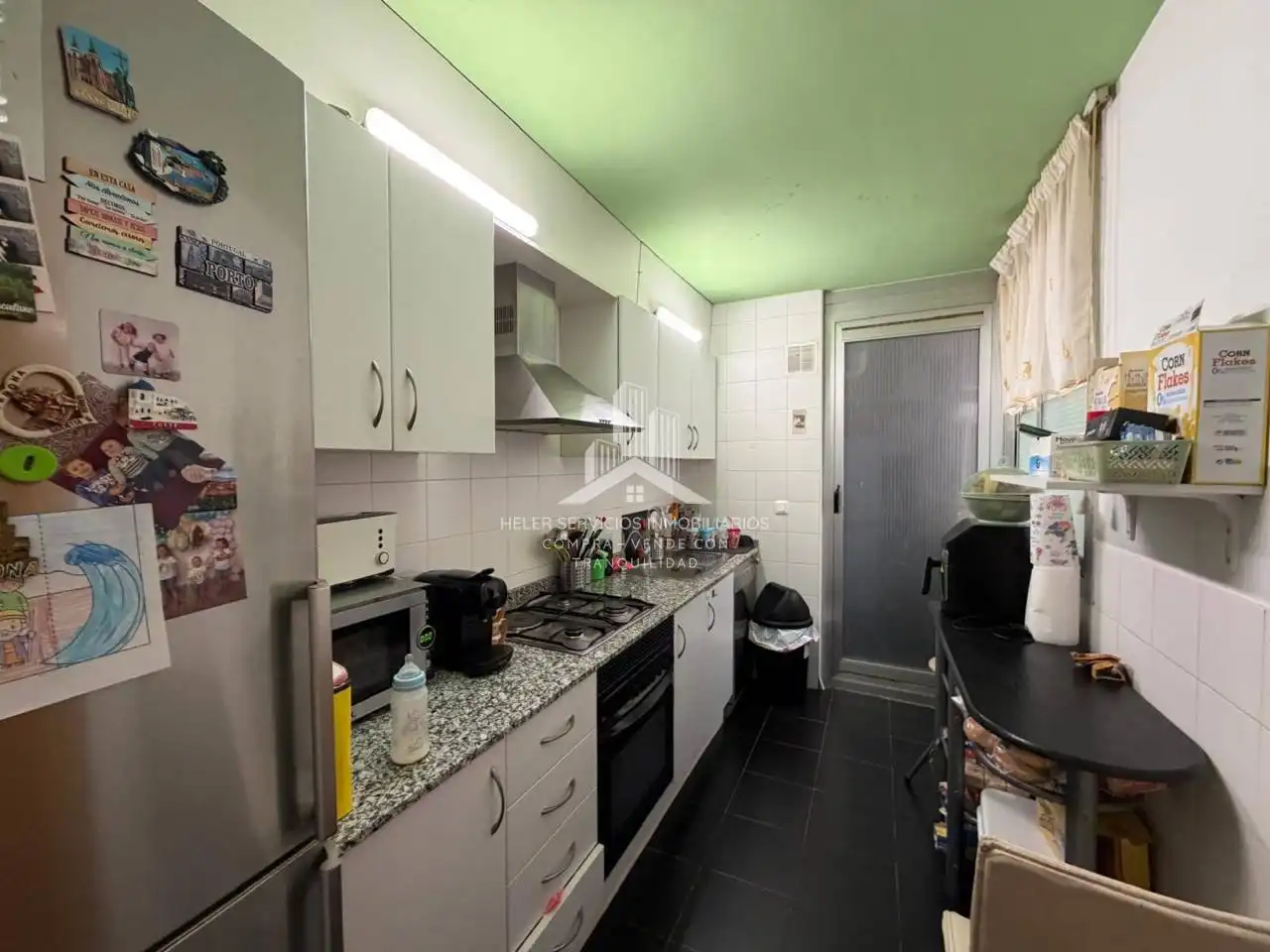 Cocina de Piso en venta en Castellón de la Plana / Castelló de la Plana con Balcón y Alarma
