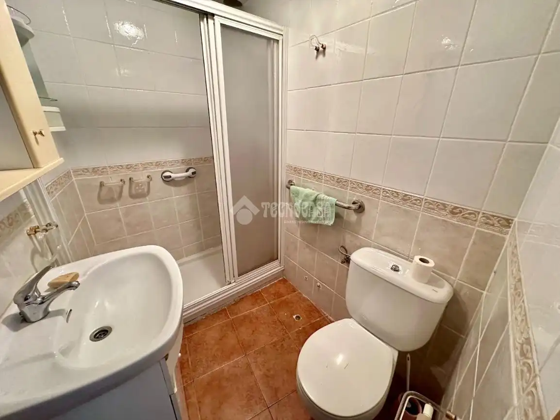 Bathroom of Detached homes for sale in Marchamalo  with Heating