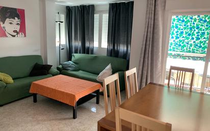 Living room of Flat for sale in  Granada Capital  with Air Conditioner, Terrace and Furnished