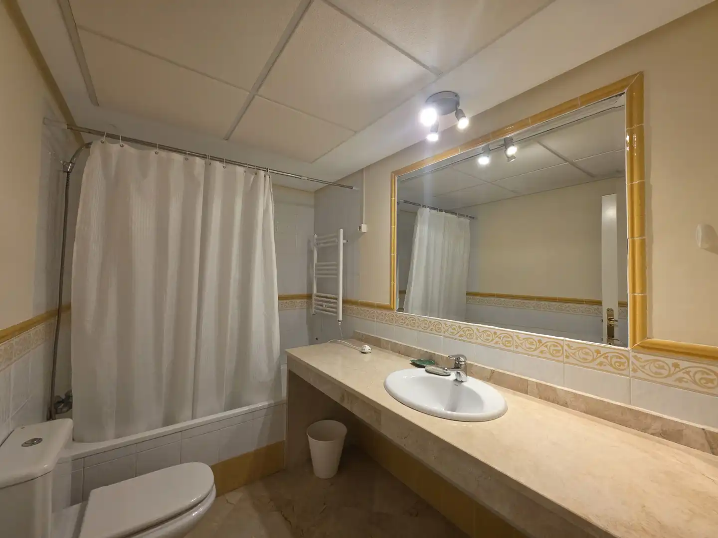 Baño de Planta baja en venta en La Alcaidesa con Aire acondicionado, Calefacción y Terraza