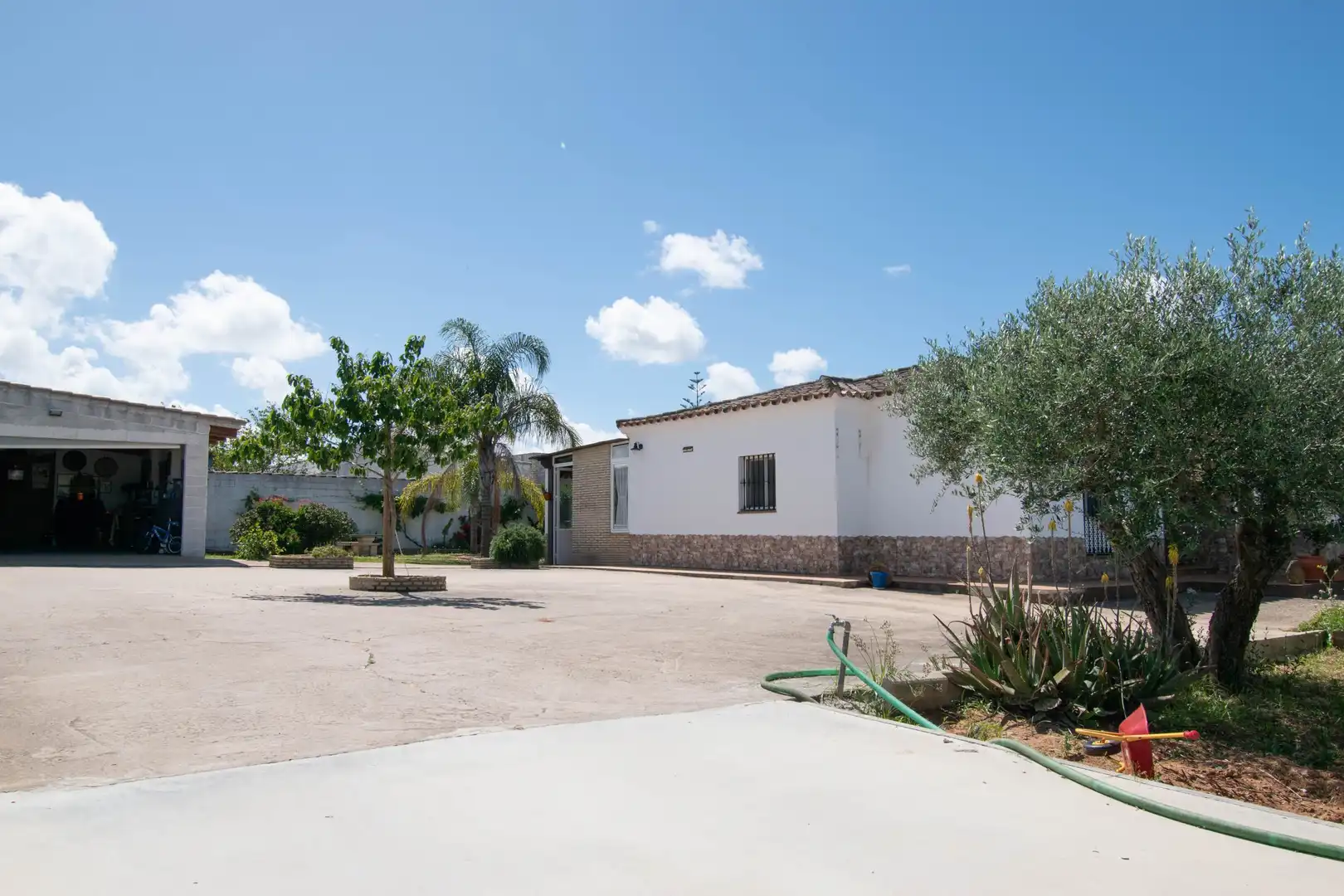Vista exterior de Casa o xalet en venda en Chiclana de la Frontera