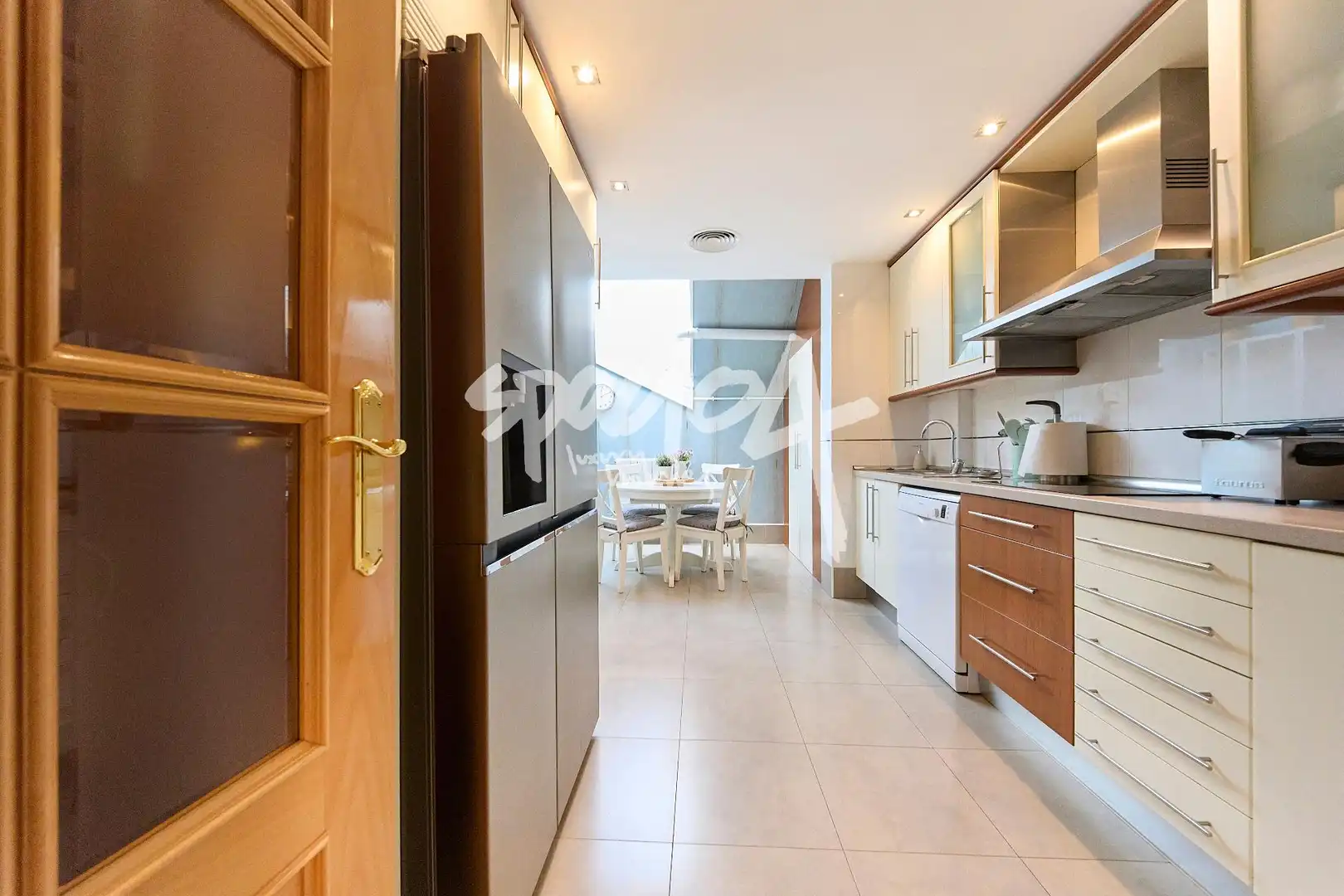 Küche von Dachboden zum Verkauf in Majadahonda mit Heizung, Terrasse und Abstellraum