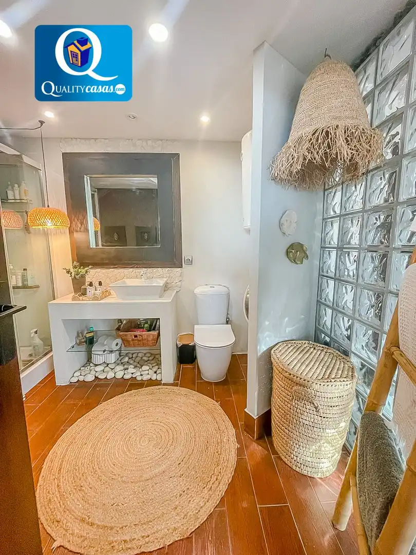 Badezimmer von Dachboden zur Miete in Mutxamel mit Klimaanlage, Terrasse und Gemeinschaftspool