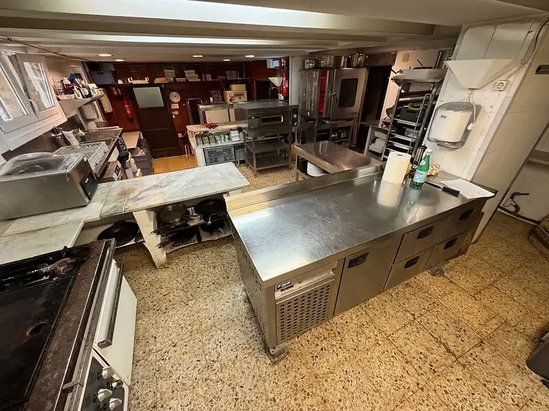 Local comercial en traspaso en Placa de Sant Genis s/n, imagen 13
