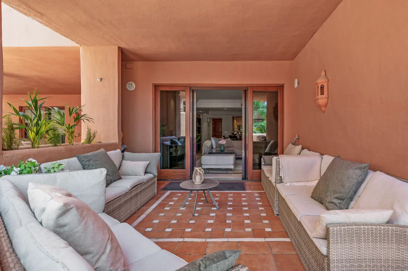 Terraza de Apartamento de alquiler en Estepona con Aire acondicionado, Terraza y Piscina
