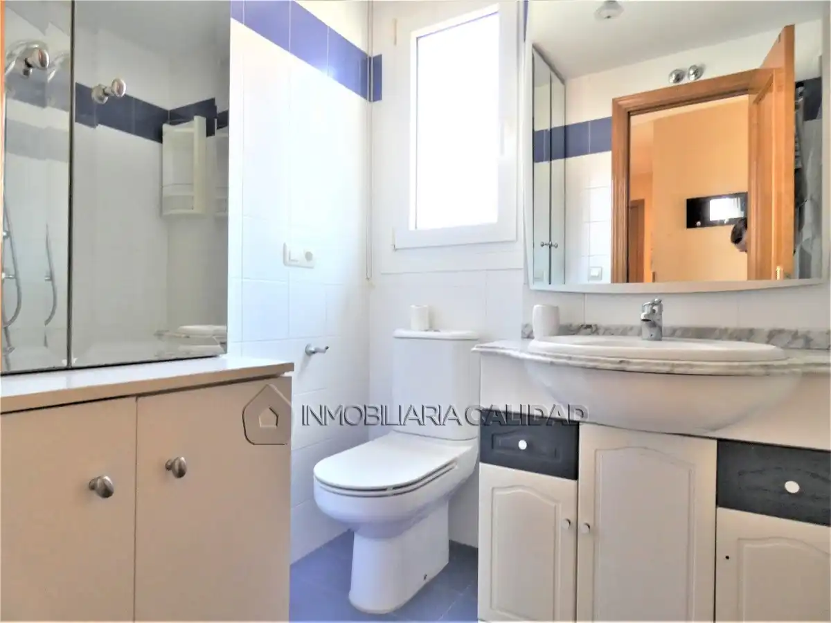 Bathroom of Flat for rent in Burgos  with Heating, Terrace and Furnished