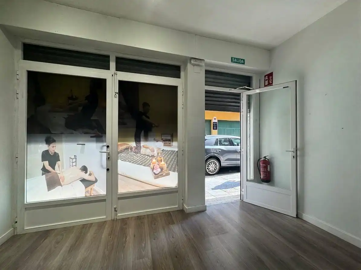 Commercial properties for rent in León Capital   with Parquet flooring