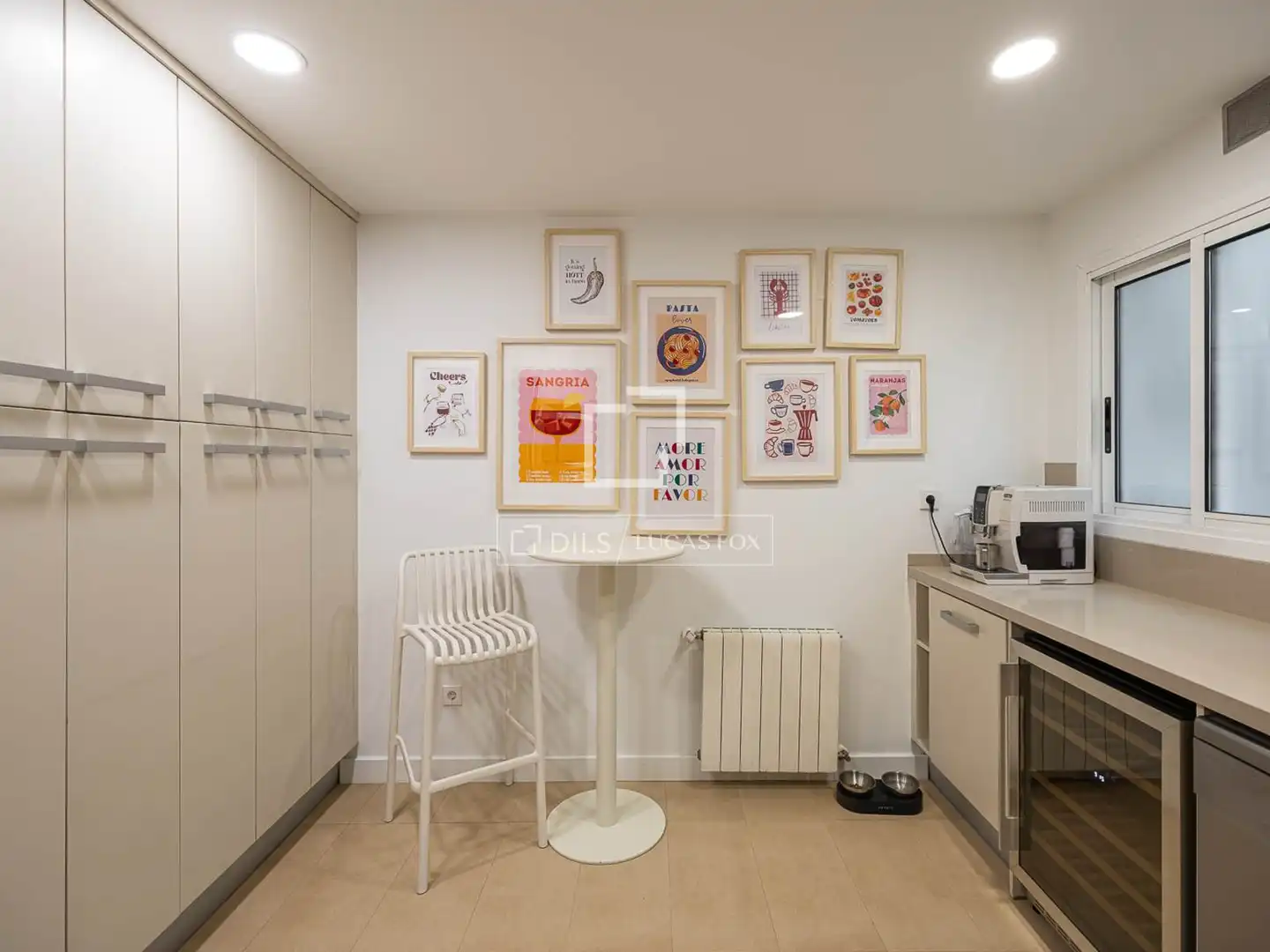 Küche von Dachboden zum Verkauf in Barcelona mit Klimaanlage, Terrasse und Balkon
