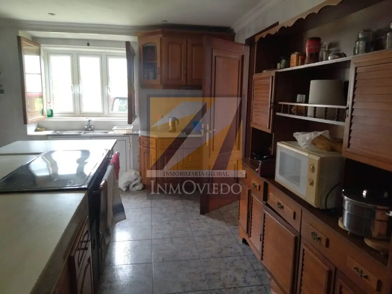 Cuina de Casa o xalet en venda en Cospeito amb Calefacció, Jardí privat i Parquet