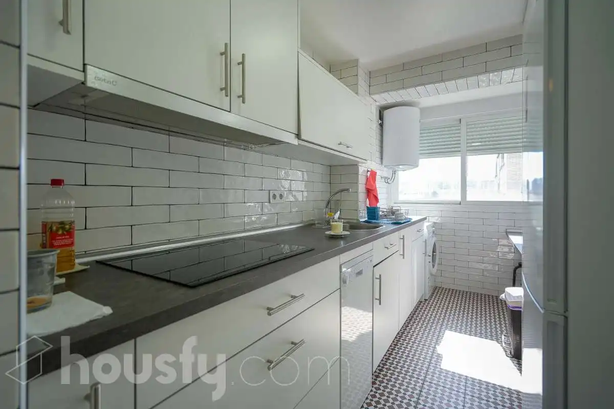 Cocina de Piso en venta en Madrid con Calefacción, Terraza y Trastero