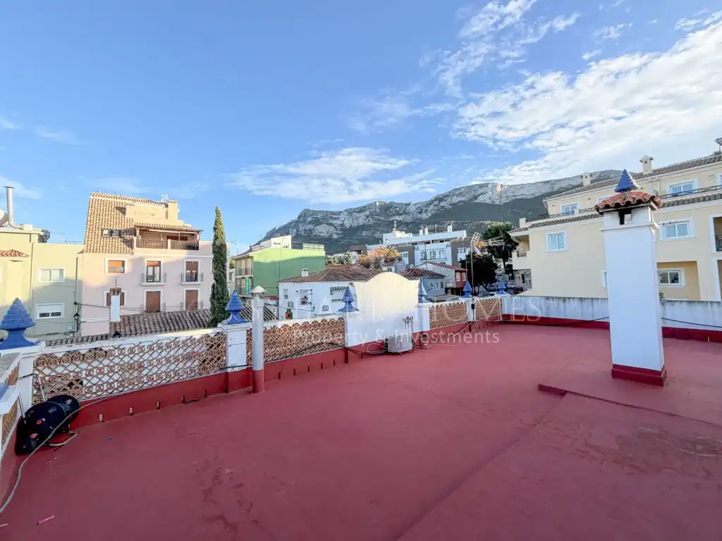 Vista exterior de Local en venda en Dénia