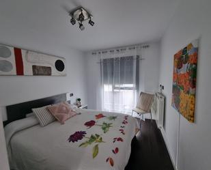Dormitori de Casa adosada en venda en Ponferrada amb Calefacció, Jardí privat i Terrassa