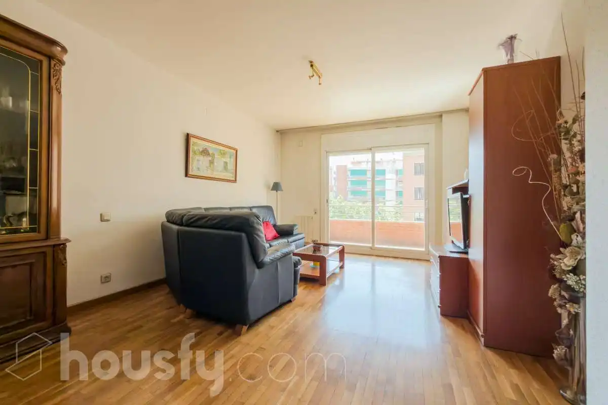 Piso con terraza en venta en Calle Aragó ., imagen 3