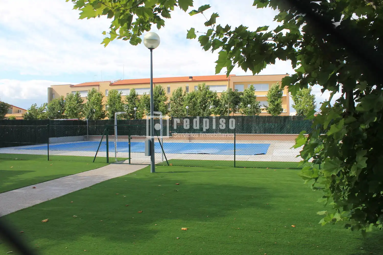 Piscina de Pis en venda en Parla amb Calefacció, Jardí privat i Traster