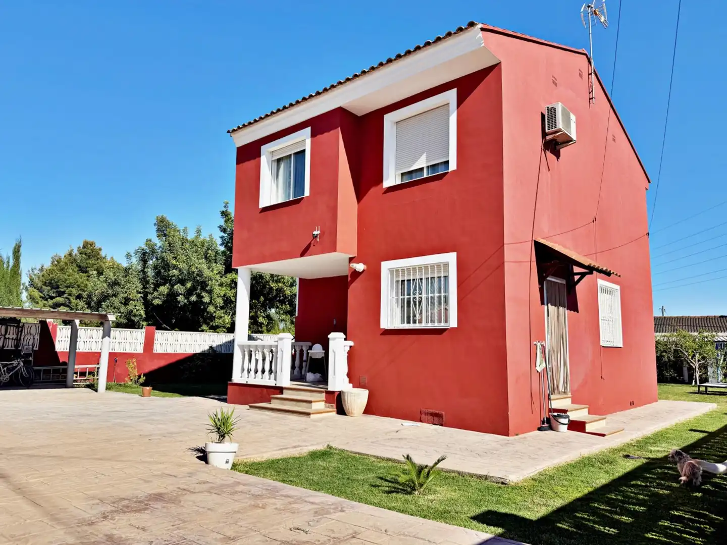 Vista exterior de Casa o xalet en venda en Llíria amb Aire condicionat, Calefacció i Jardí privat