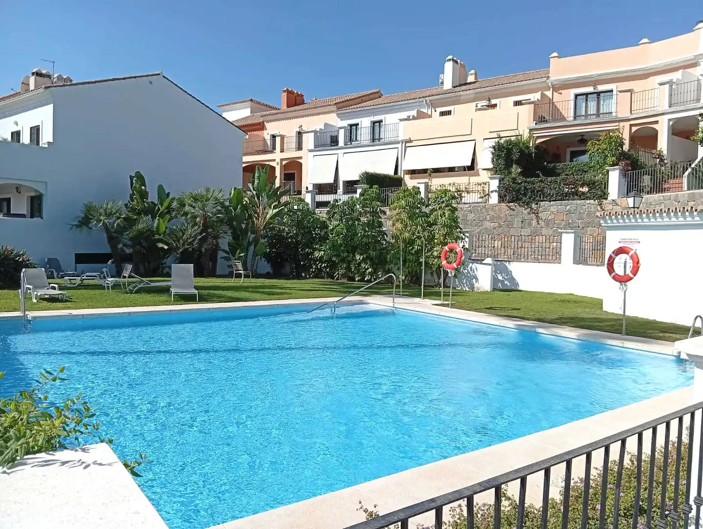 Casa a schiera con terrazza in vendita a DOS HERMANAS II 14
