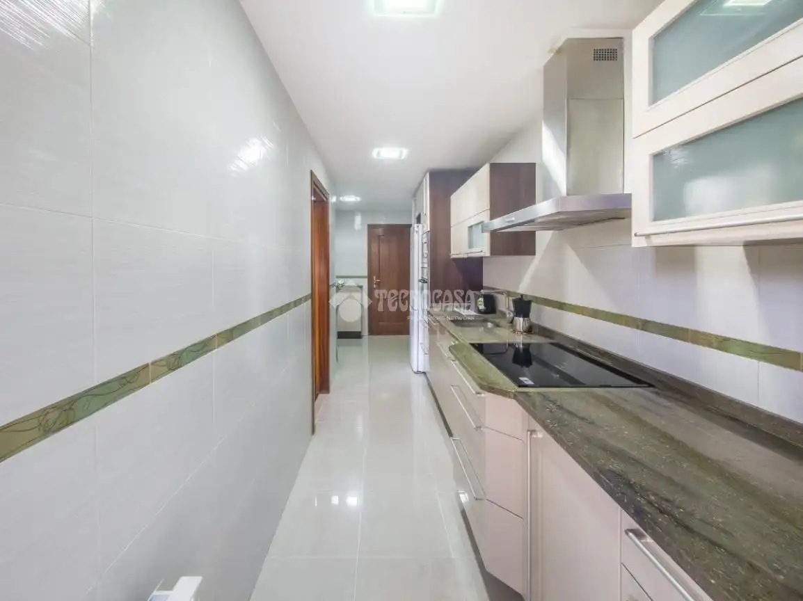 Cocina de Piso en venta en Madrid con Calefacción y Terraza