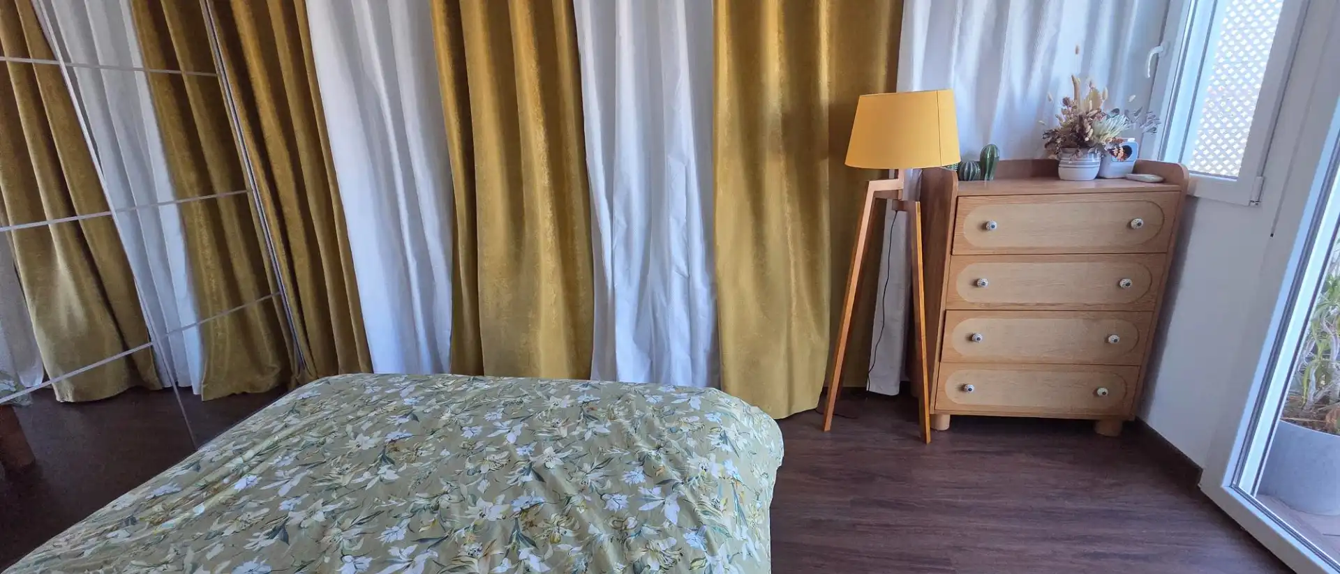 Schlafzimmer von Maisonette zum Verkauf in Xirivella mit Klimaanlage, Heizung und Privatgarten