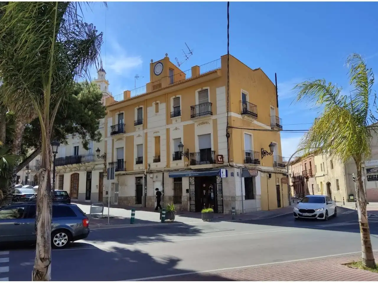 Vista exterior de Piso en venta en Burjassot con Terraza y Balcón