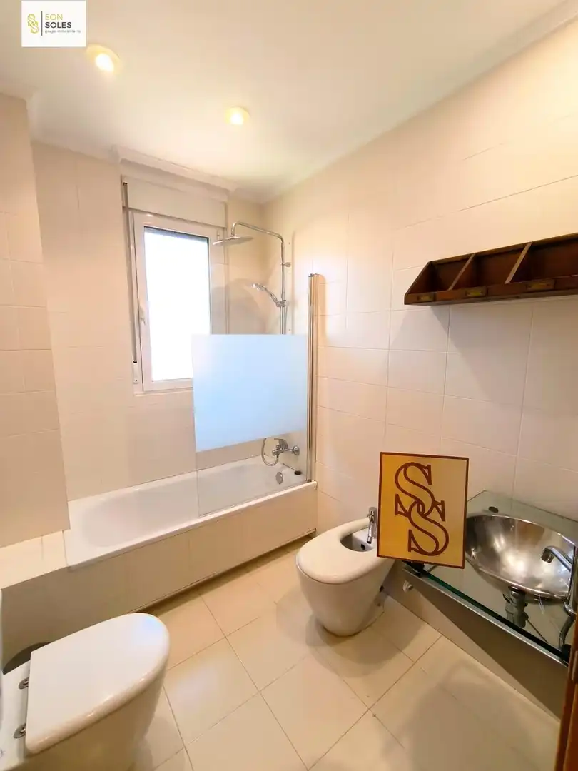 Baño de Dúplex en venta en Santa Cruz de Bezana con Calefacción, Terraza y Alarma